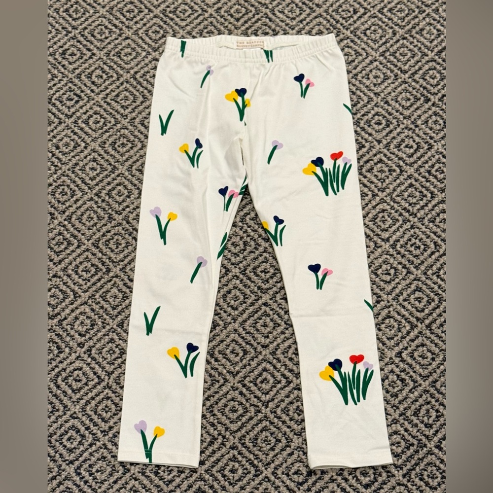 🎉 NWOT 🎉 TBBC 4T White Floral Tulip Print Leggings